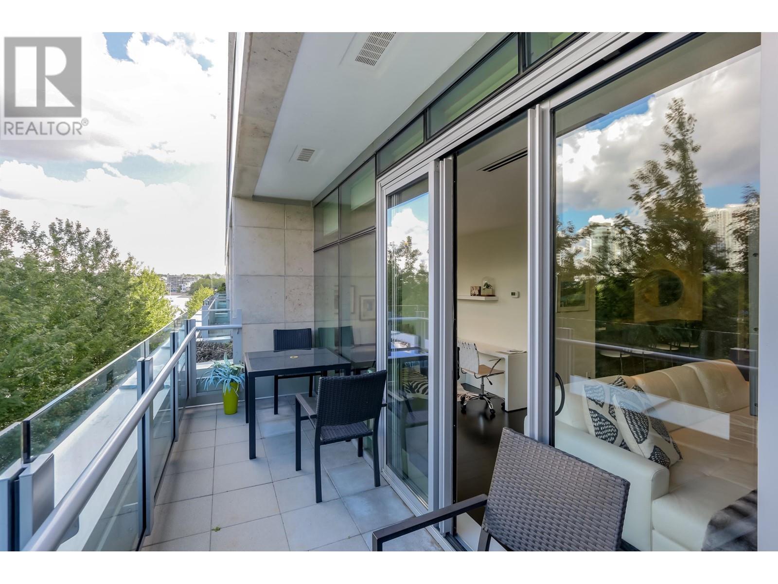 Photo 21 of 303 1560 Homer Mews, Vancouver BC