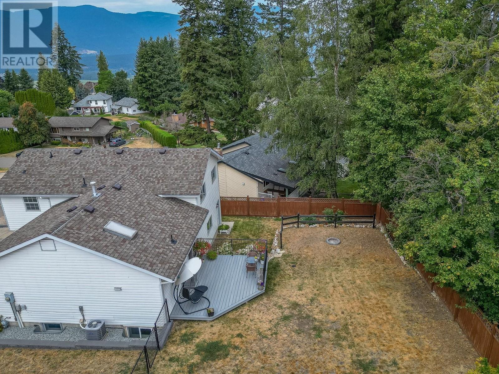  1630 17 Street Southeast, Salmon Arm