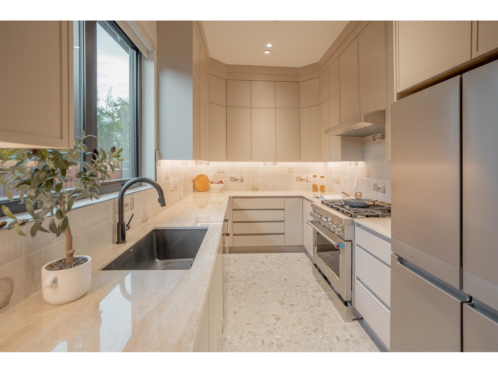 1072 HABGOOD STREET, White Rock real estate listing R2974091
