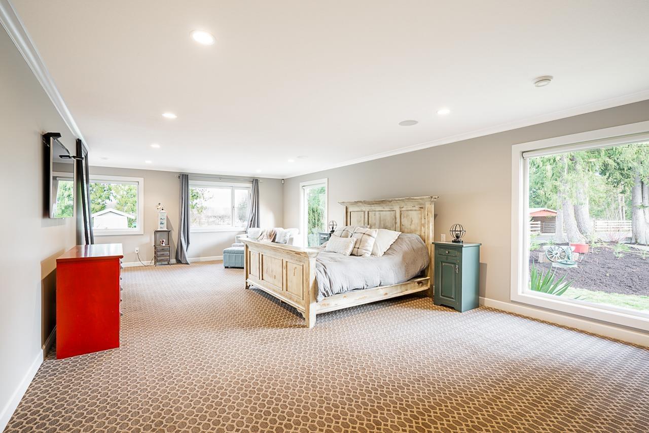 Photo 14 of 22015 40 Avenue, Langley BC