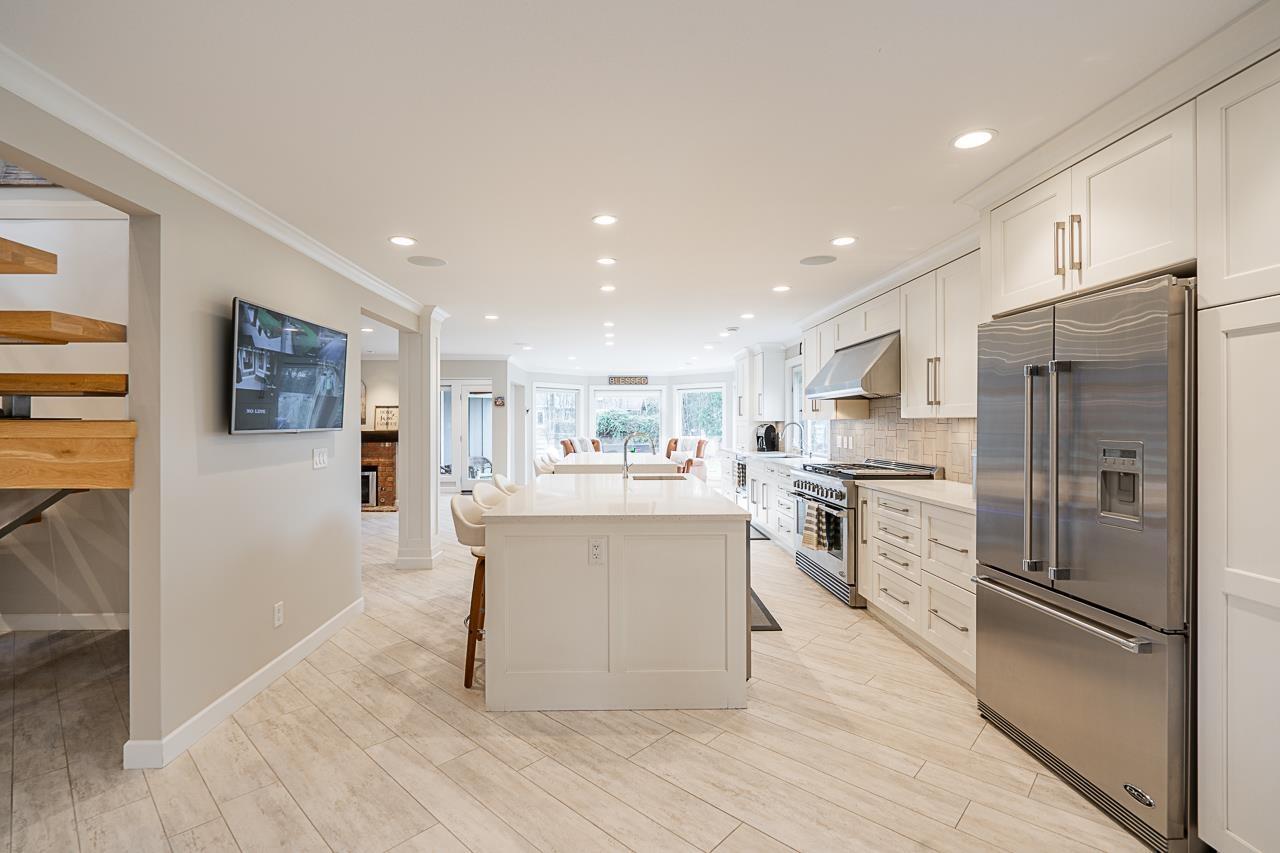 Photo 8 of 22015 40 Avenue, Langley BC
