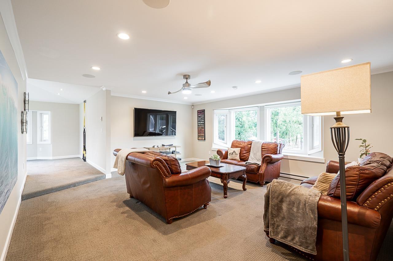 Photo 19 of 22015 40 Avenue, Langley BC