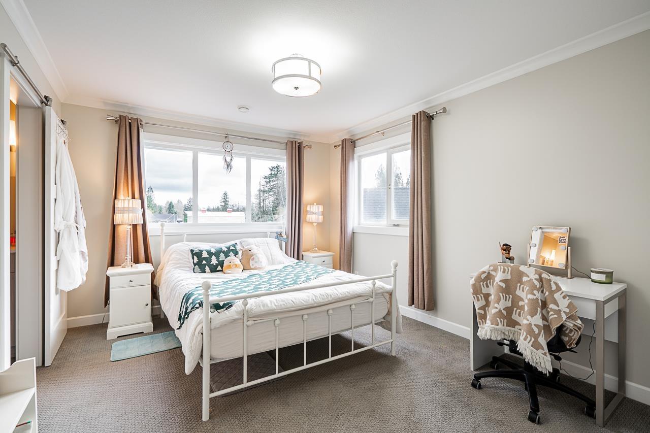 Photo 21 of 22015 40 Avenue, Langley BC