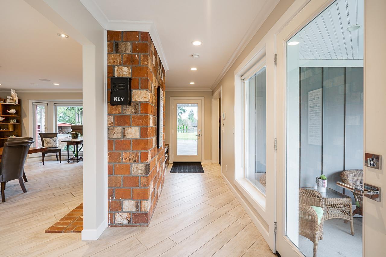 Photo 11 of 22015 40 Avenue, Langley BC