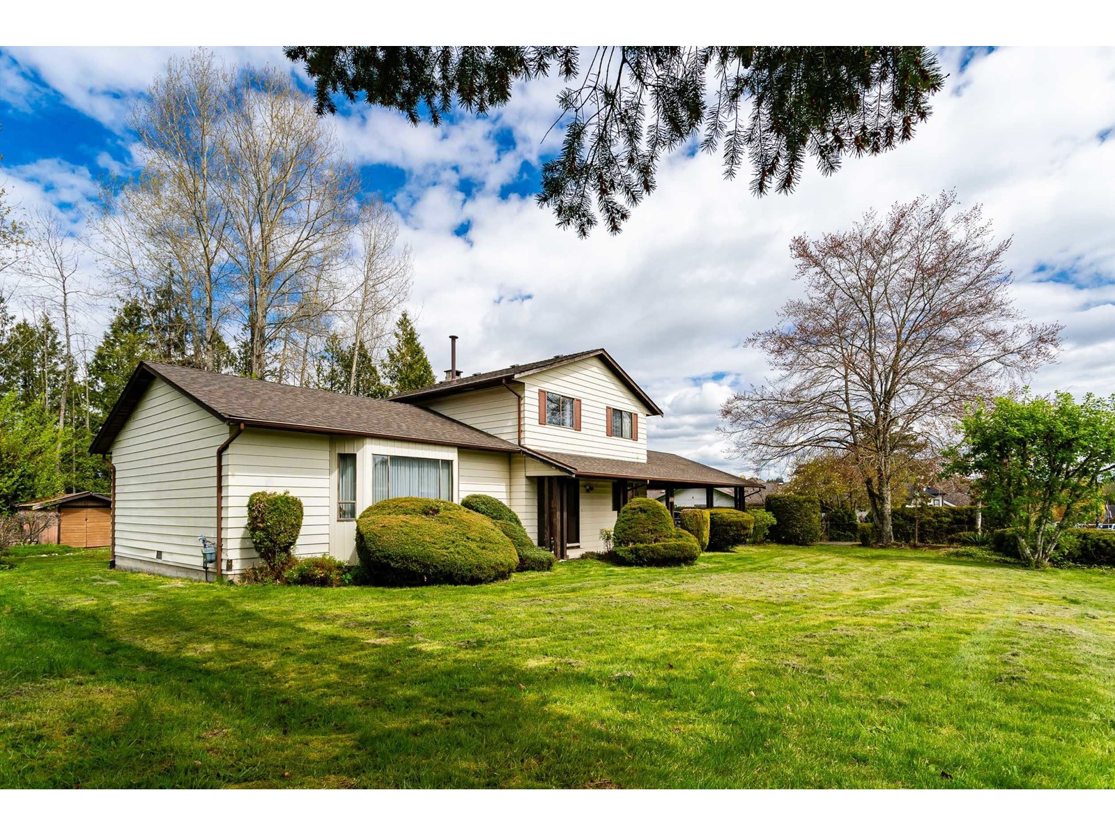 Photo 3 of 14971 76 A Avenue, Surrey BC