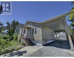 6476 KOOTENAY Street, Oliver