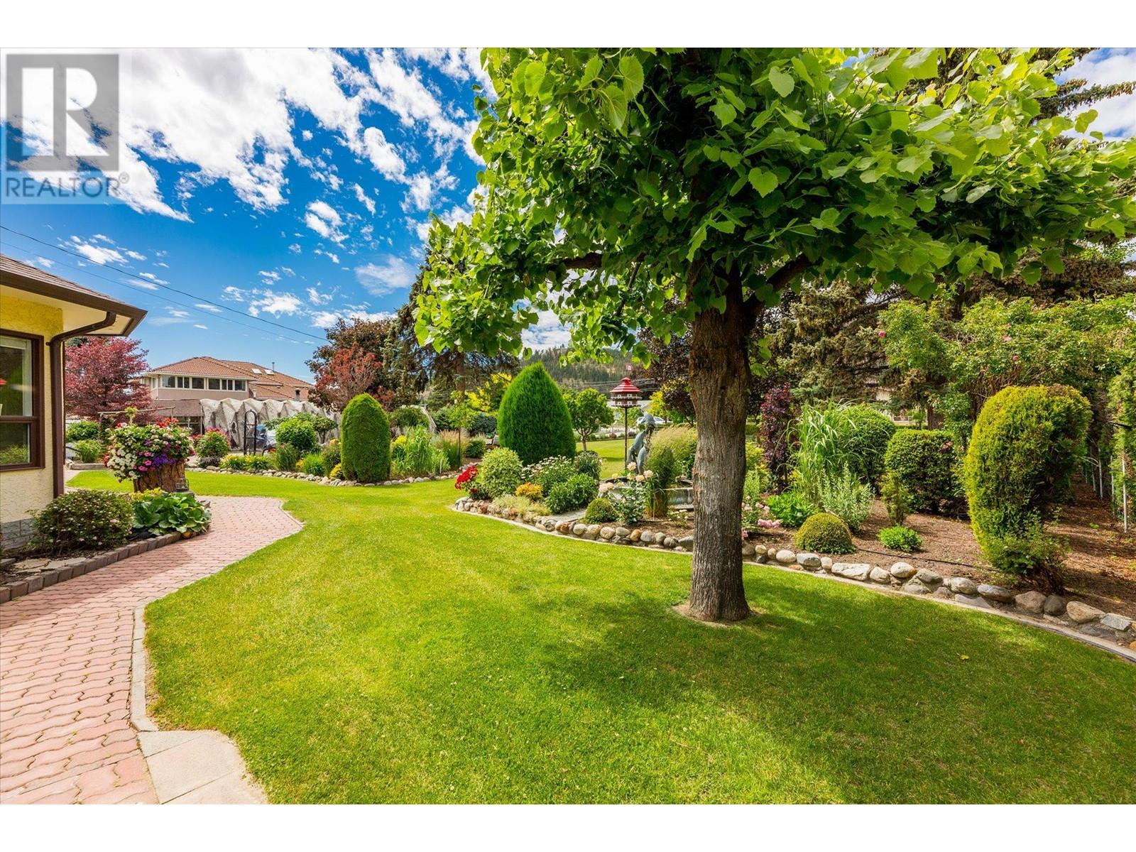  457 Valley Road, Kelowna