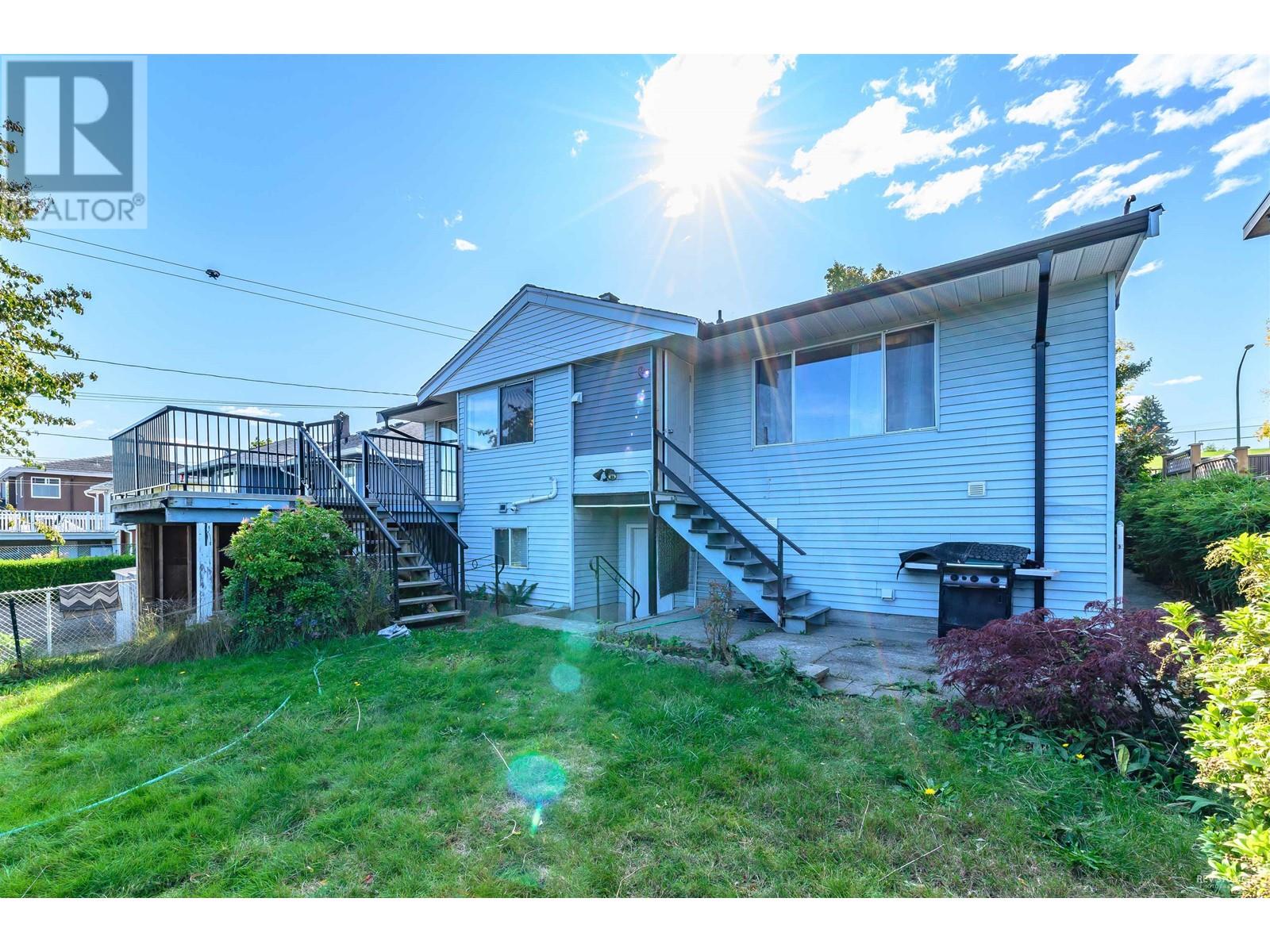 Photo 5 of 7766 Cariboo Road, Burnaby BC