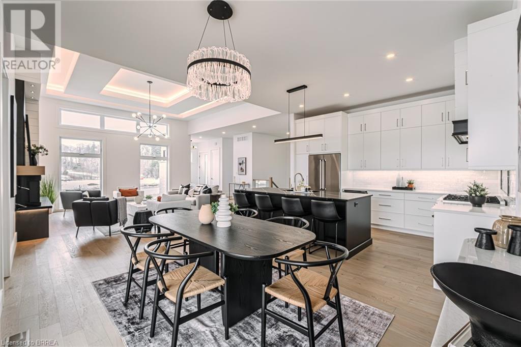 Photo 13 of 2 Hudson Drive, Brantford ON