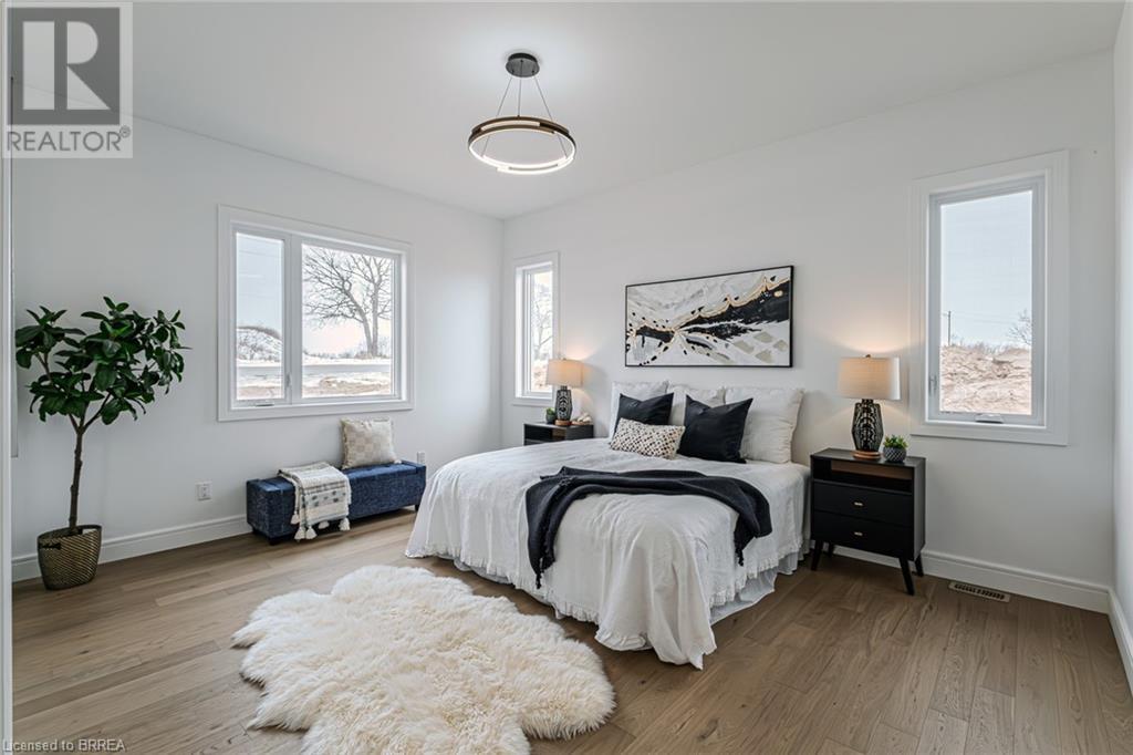 Photo 18 of 2 Hudson Drive, Brantford ON