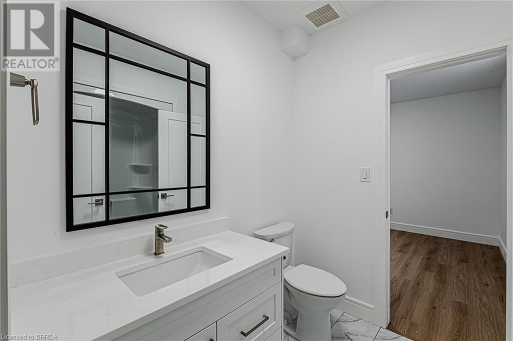 Photo 26 of 2 Hudson Drive, Brantford ON