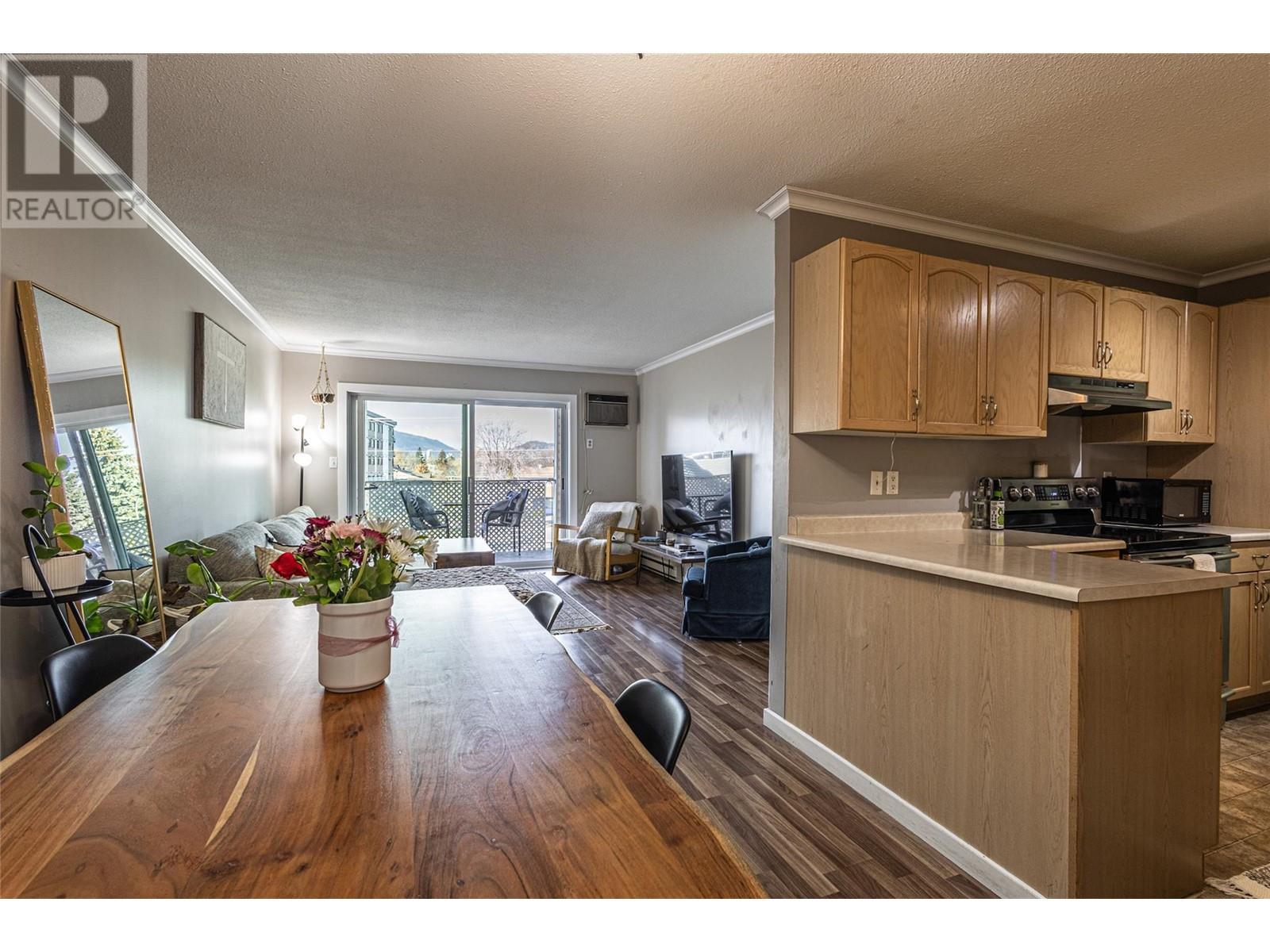 314 769 KLO Road, Kelowna