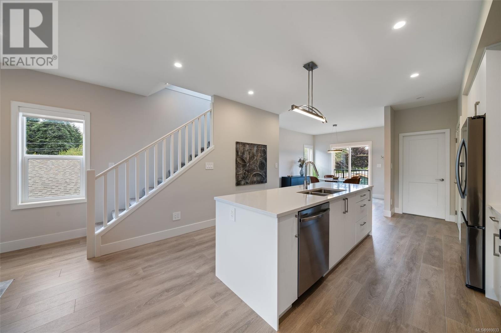  1204 Arcadiawood Court, Langford