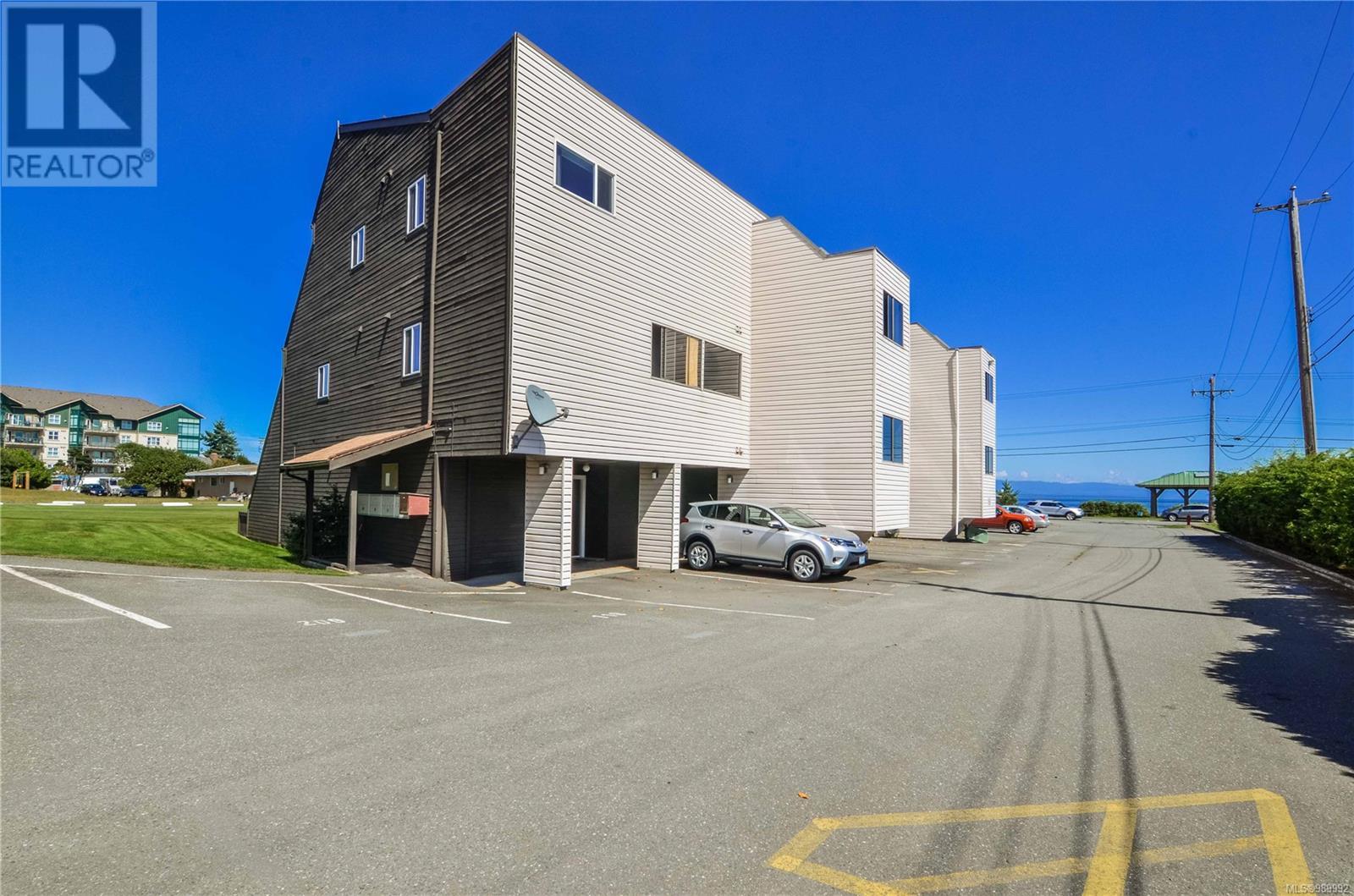 205 2740 Island Hwy, Campbell River real estate listing 989992