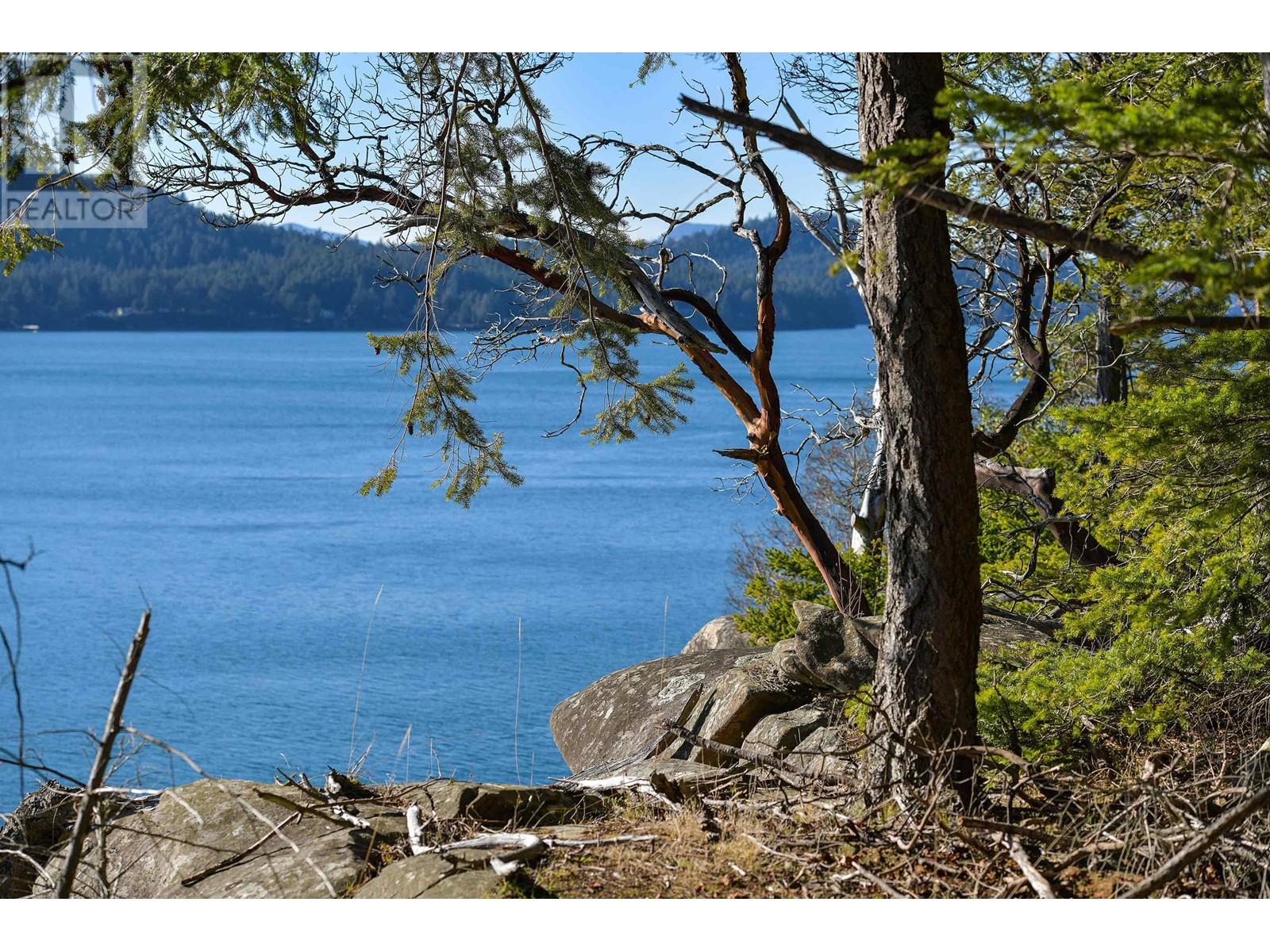 Lot A BEECHWOOD DRIVE, Mayne Island