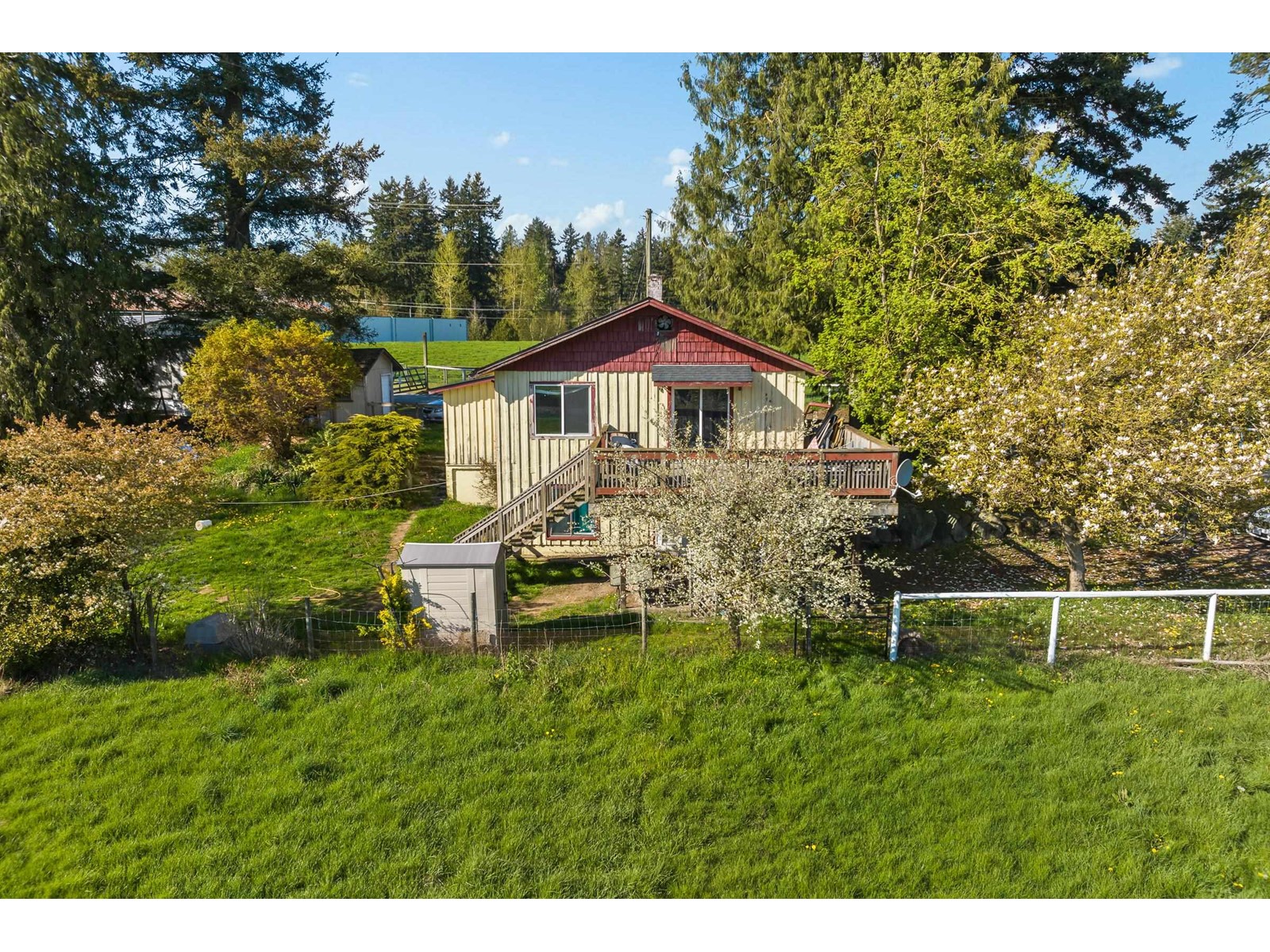 Photo 10 of 711 256 Street, Langley BC