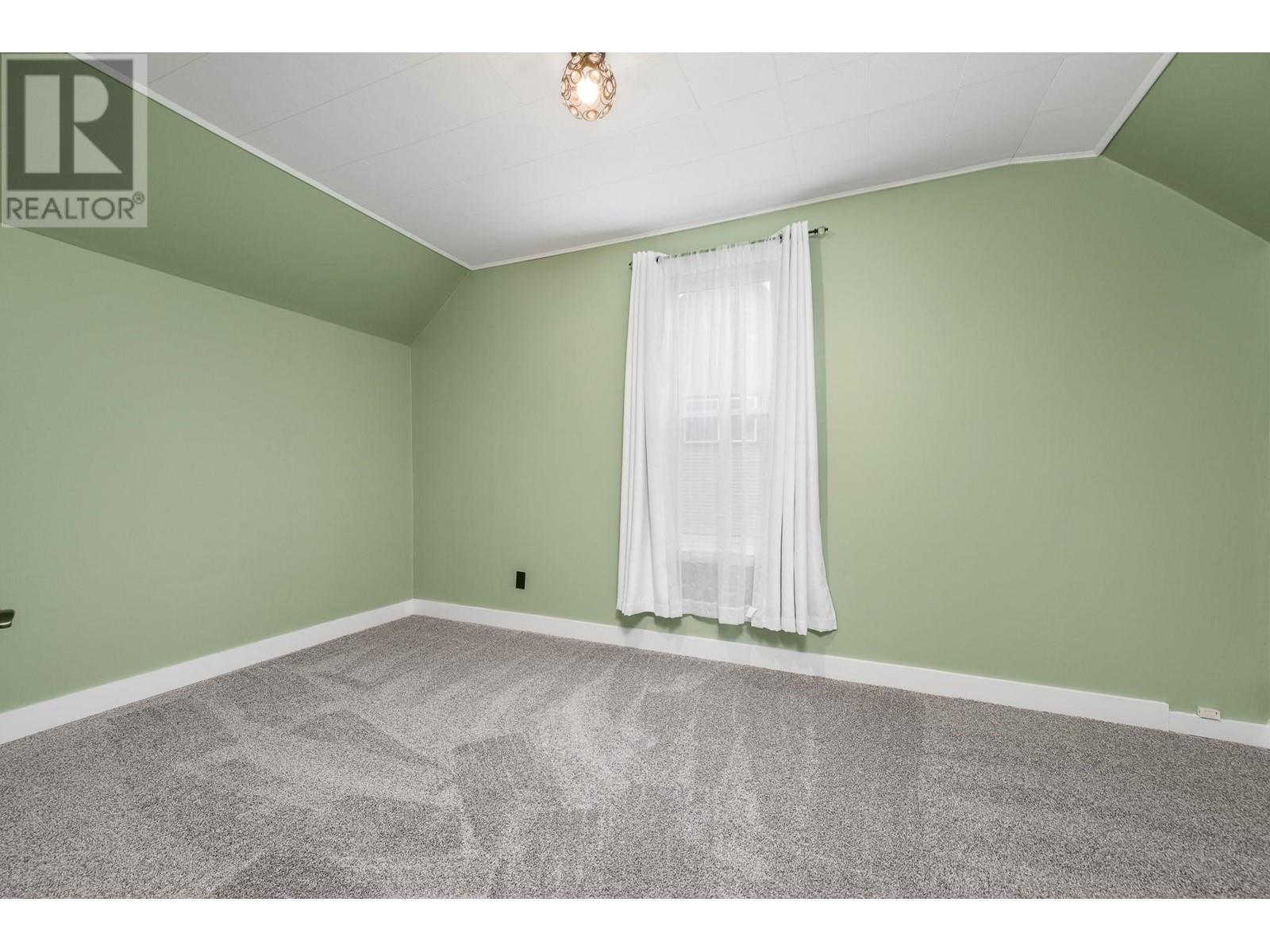  3100 37 Avenue, Vernon