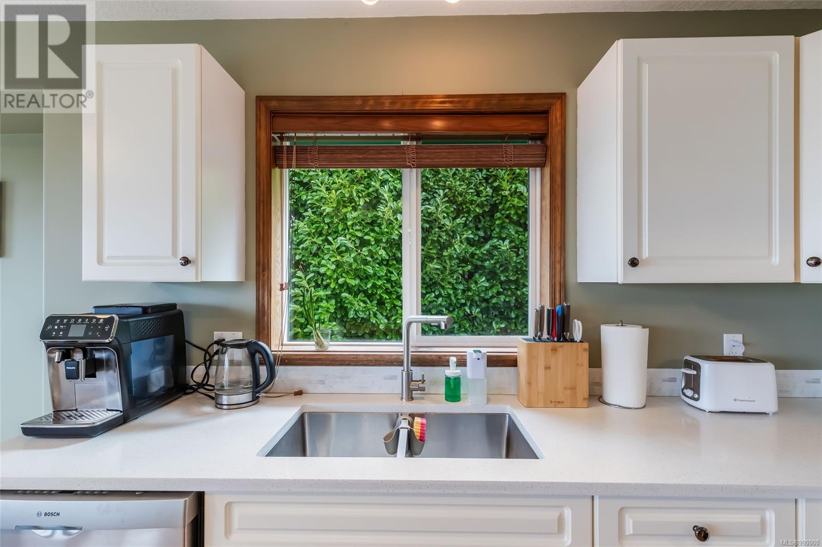 4718 Laguna Way, Nanaimo real estate listing 990000