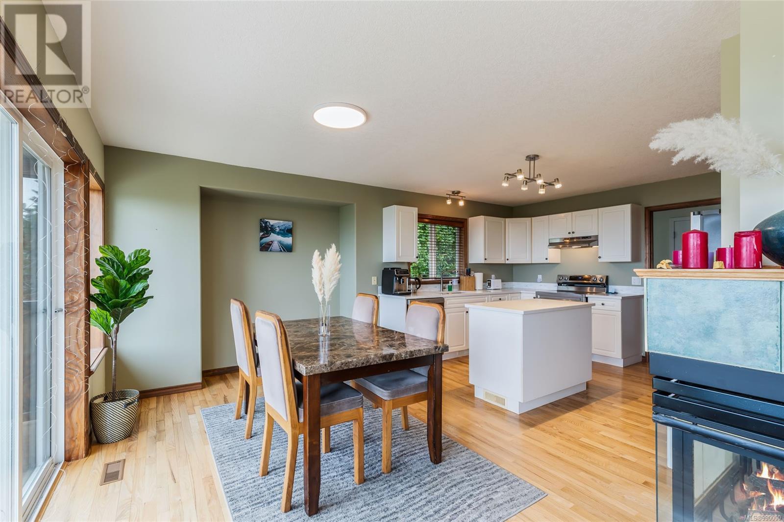 4718 Laguna Way, Nanaimo real estate listing 990000