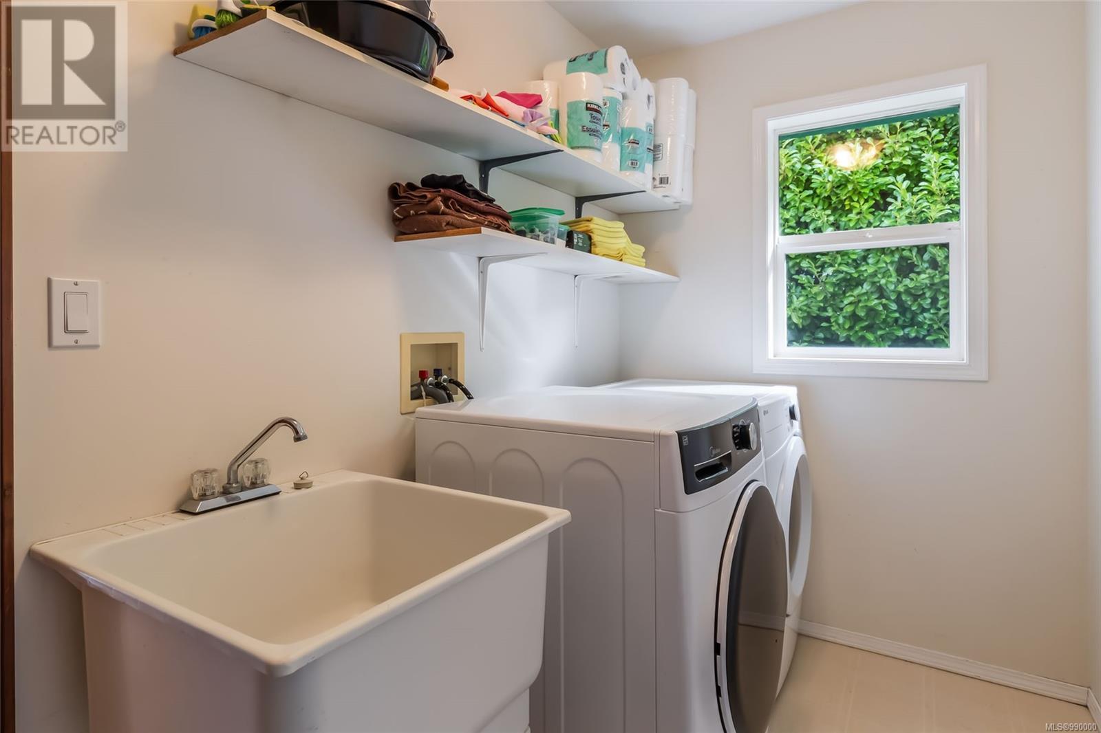 4718 Laguna Way, Nanaimo real estate listing 990000