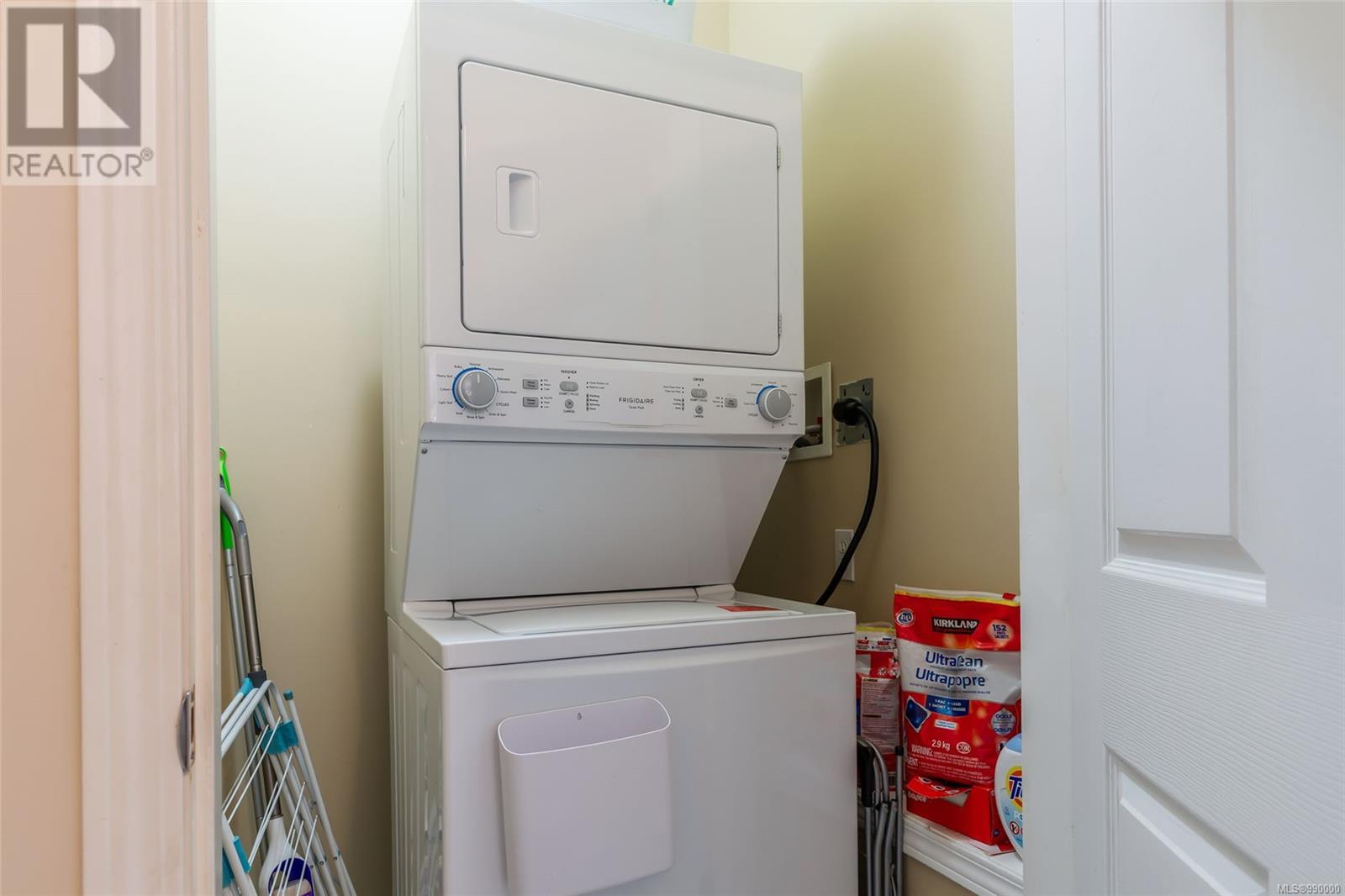 4718 Laguna Way, Nanaimo real estate listing 990000