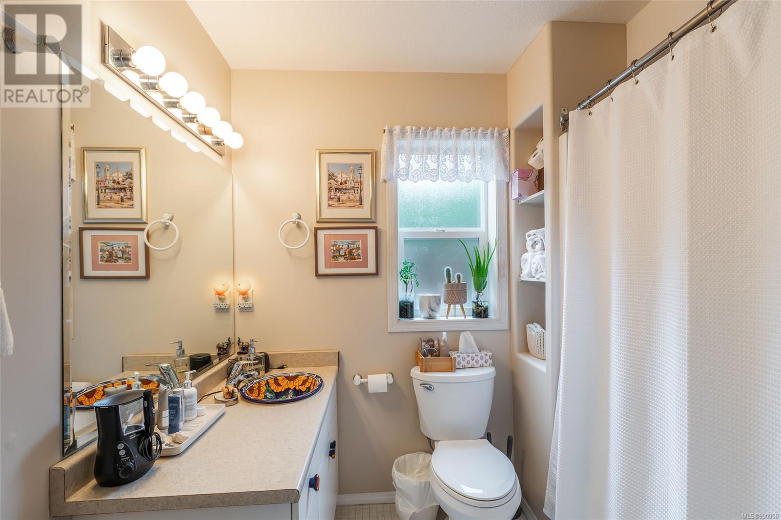 4718 Laguna Way, Nanaimo real estate listing 990000