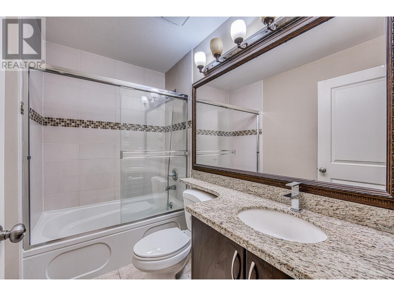 Photo 14 of 20 7051 Ash Street, Richmond BC