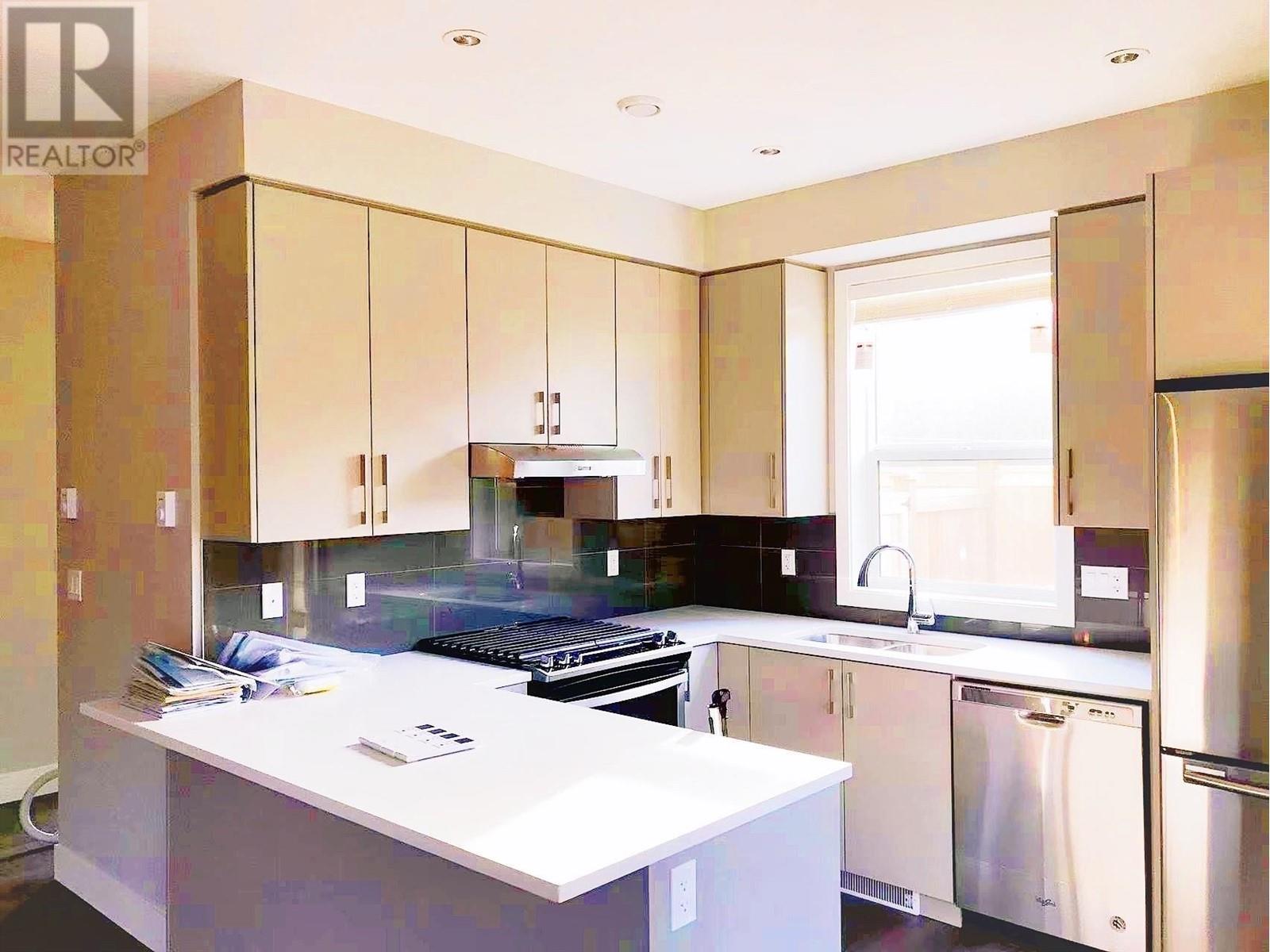 Photo 2 of 7 9211 No 2 Road, Richmond BC