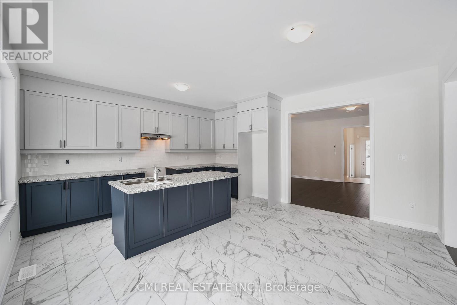 Photo 2 of 89 Sun Valley Avenue, Wasaga Beach ON