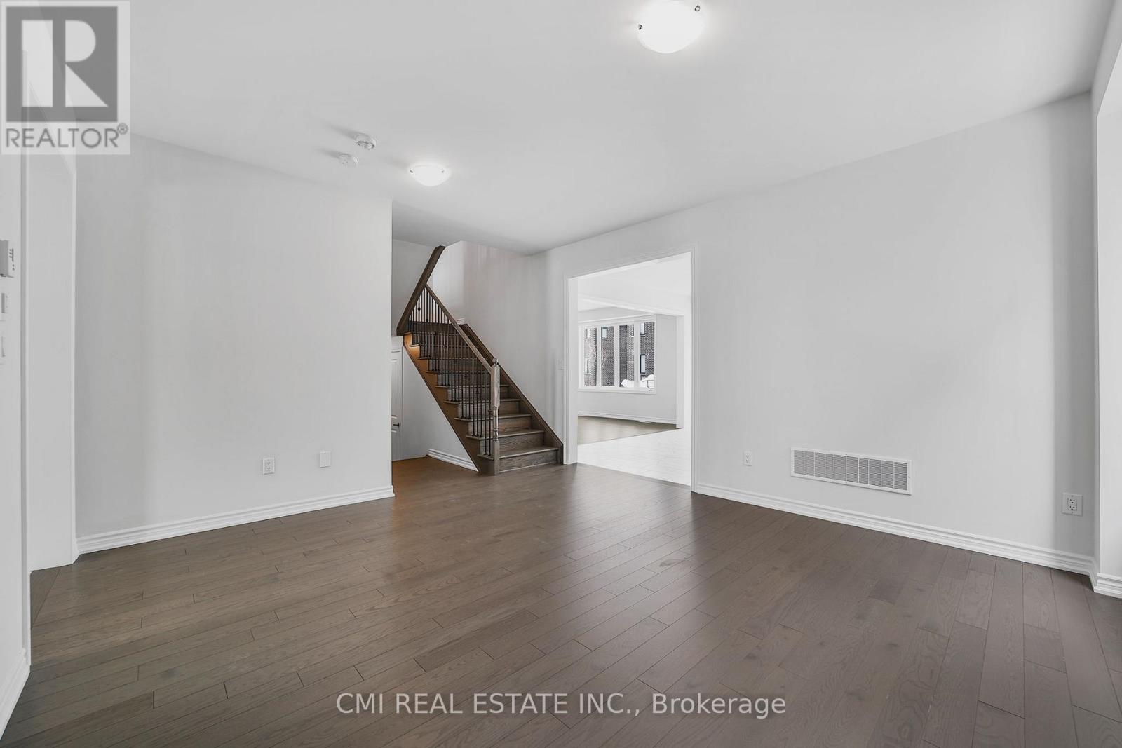 Photo 4 of 89 Sun Valley Avenue, Wasaga Beach ON