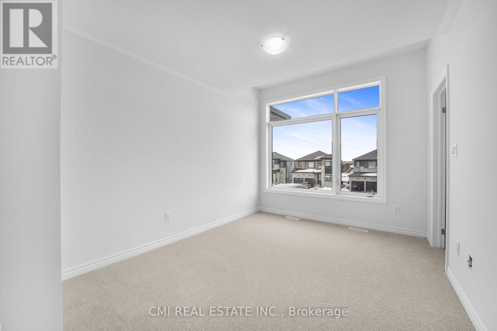 Photo 7 of 89 Sun Valley Avenue, Wasaga Beach ON