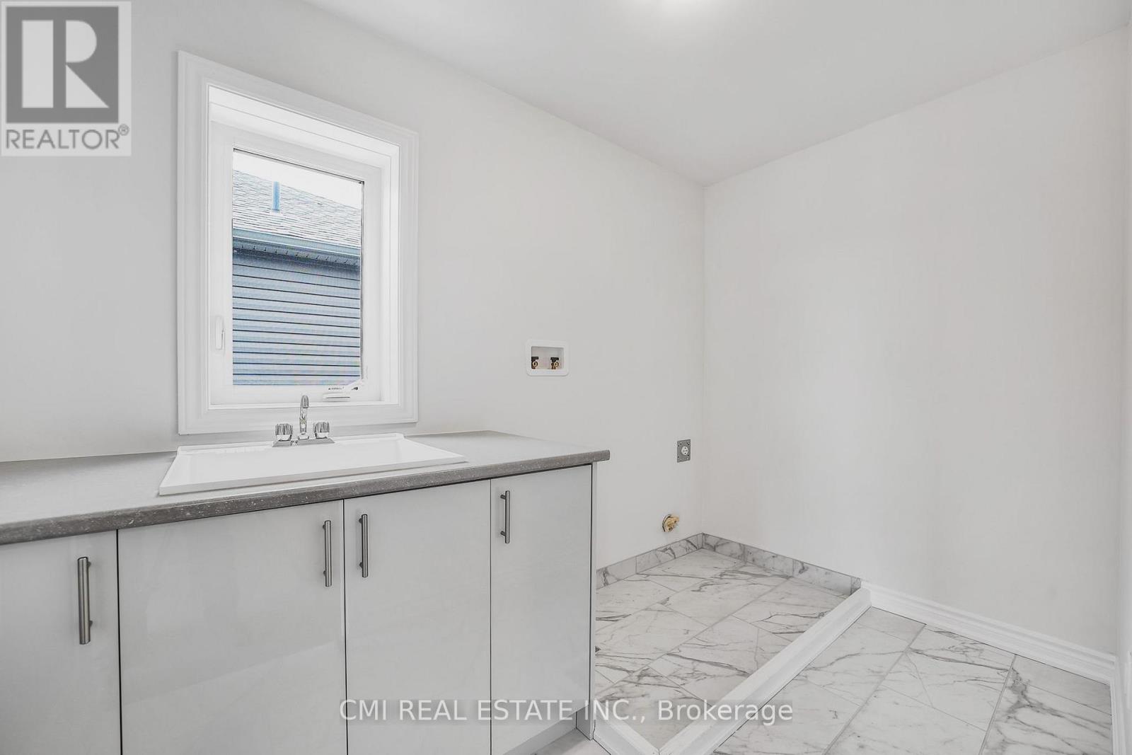 Photo 11 of 89 Sun Valley Avenue, Wasaga Beach ON
