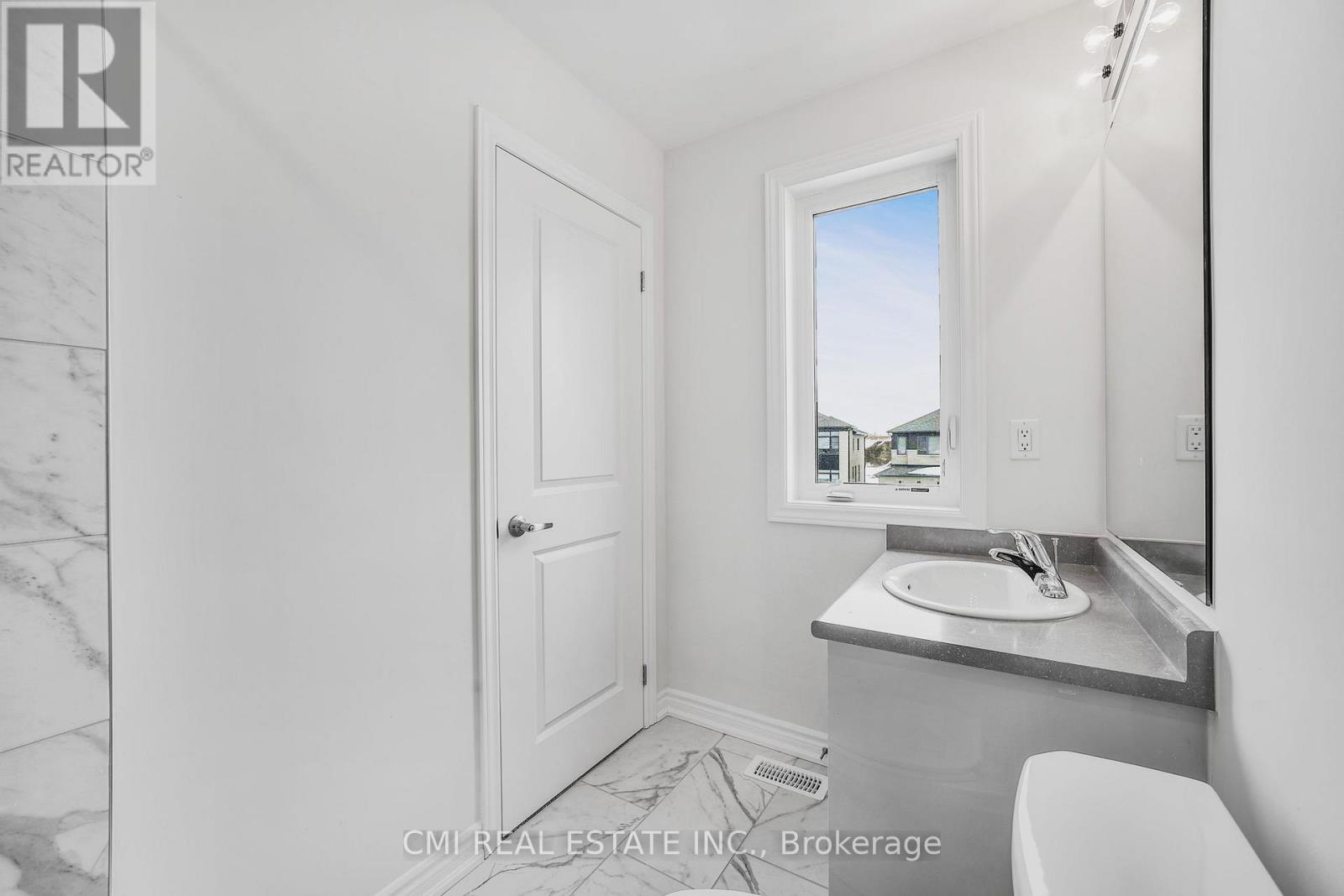 Photo 13 of 89 Sun Valley Avenue, Wasaga Beach ON