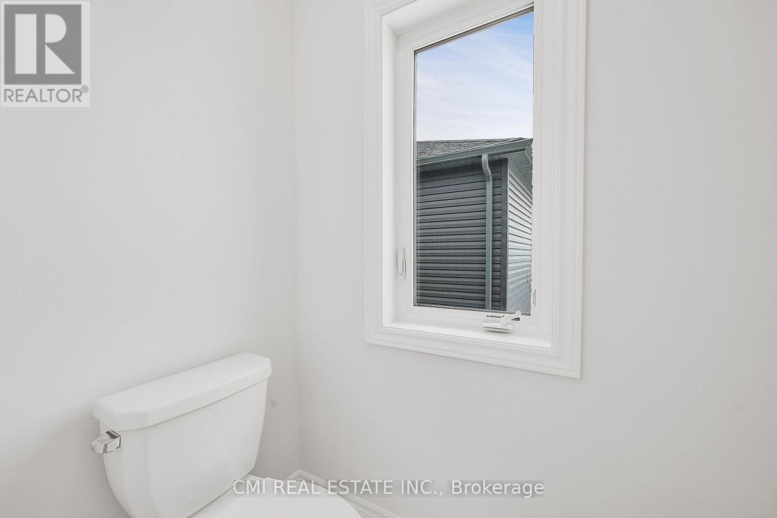 Photo 34 of 89 Sun Valley Avenue, Wasaga Beach ON