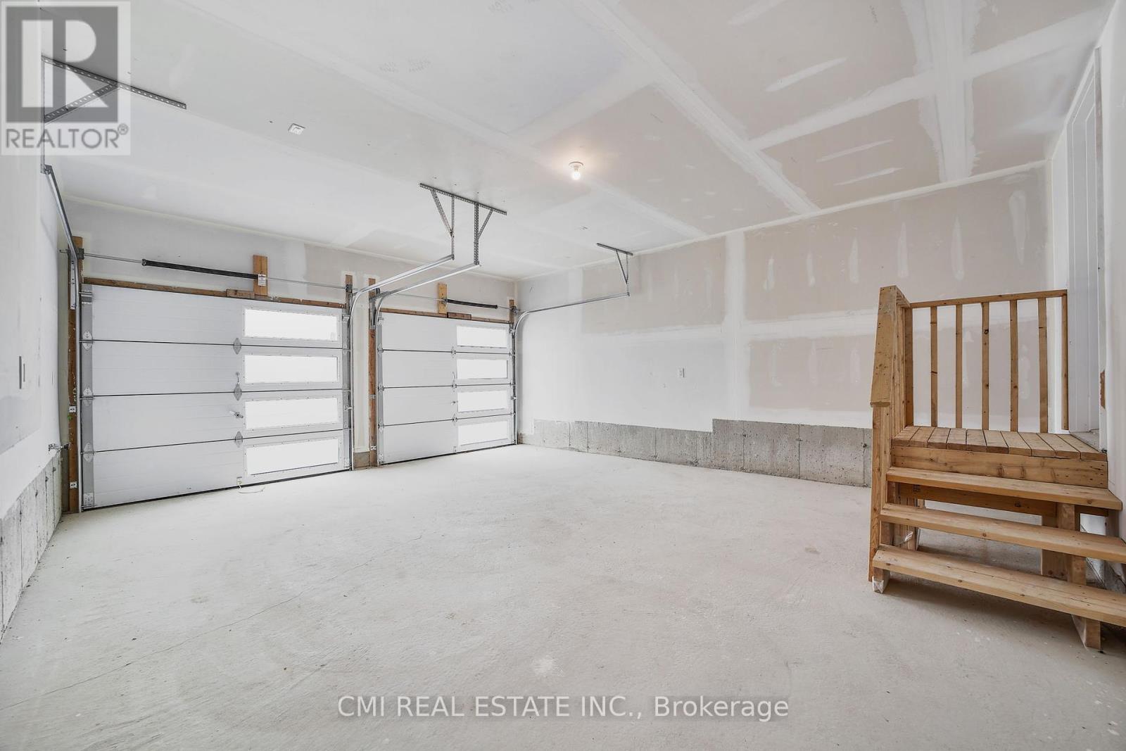 Photo 29 of 89 Sun Valley Avenue, Wasaga Beach ON