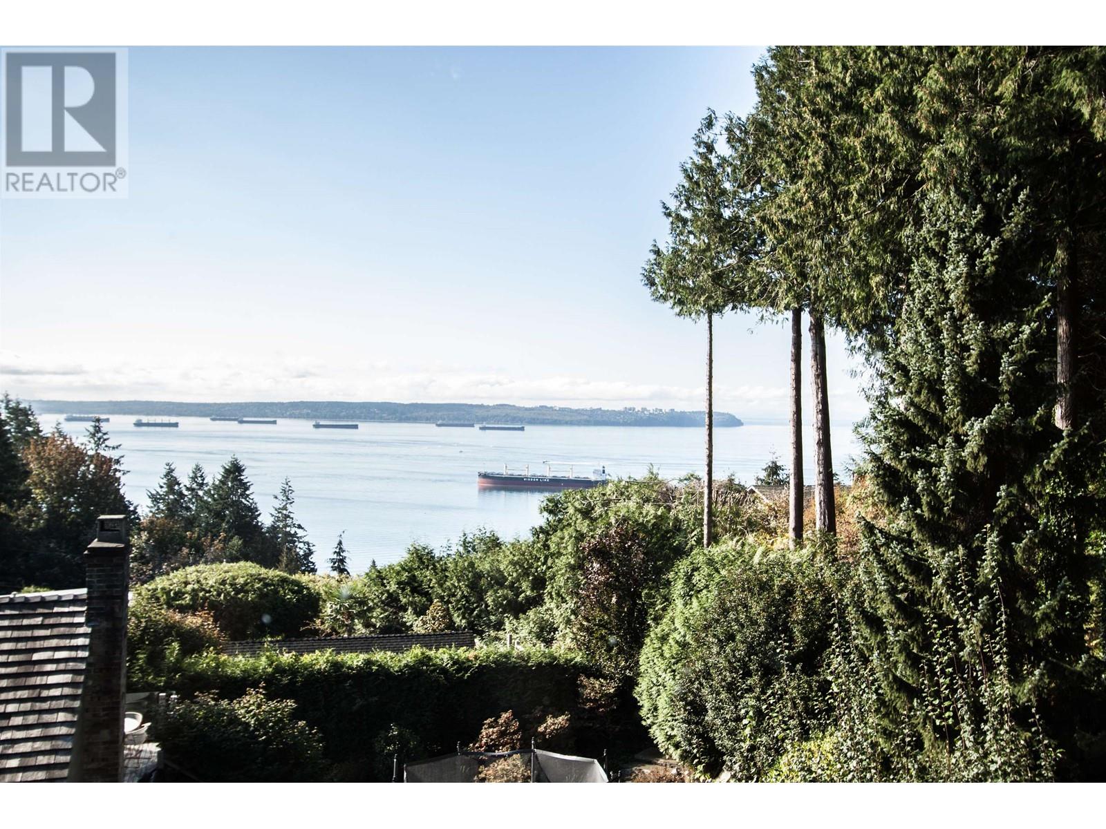 4032 RIPPLE ROAD, West Vancouver real estate listing R2972433