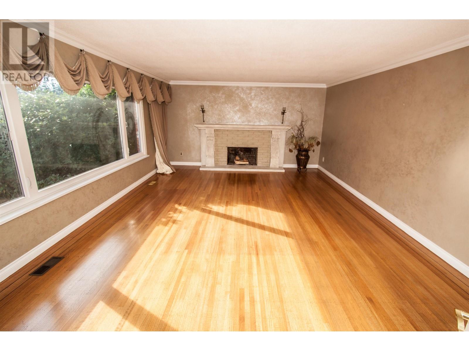 4032 RIPPLE ROAD, West Vancouver real estate listing R2972433