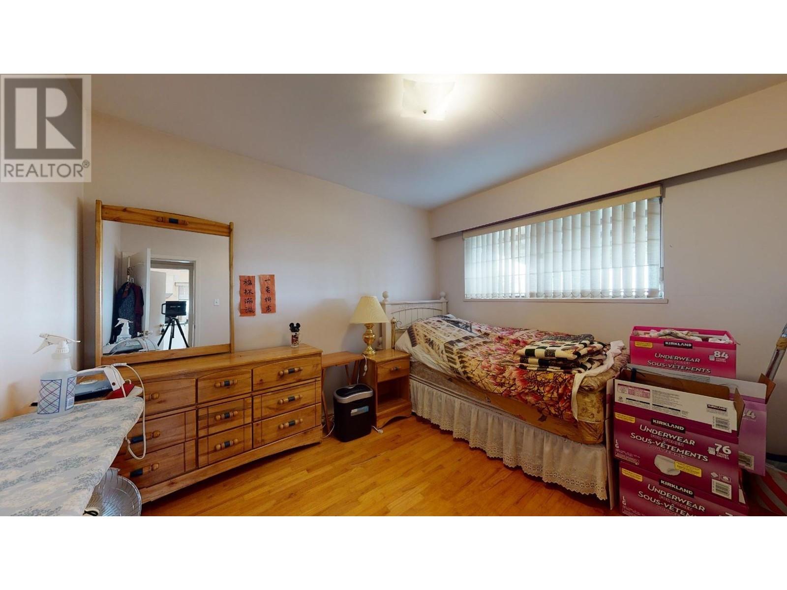 Photo 14 of 7808 Ross Street, Vancouver BC