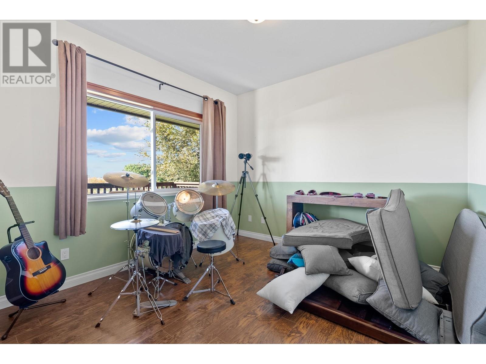 13222 SHARPE ROAD, Pitt Meadows real estate listing R2972871