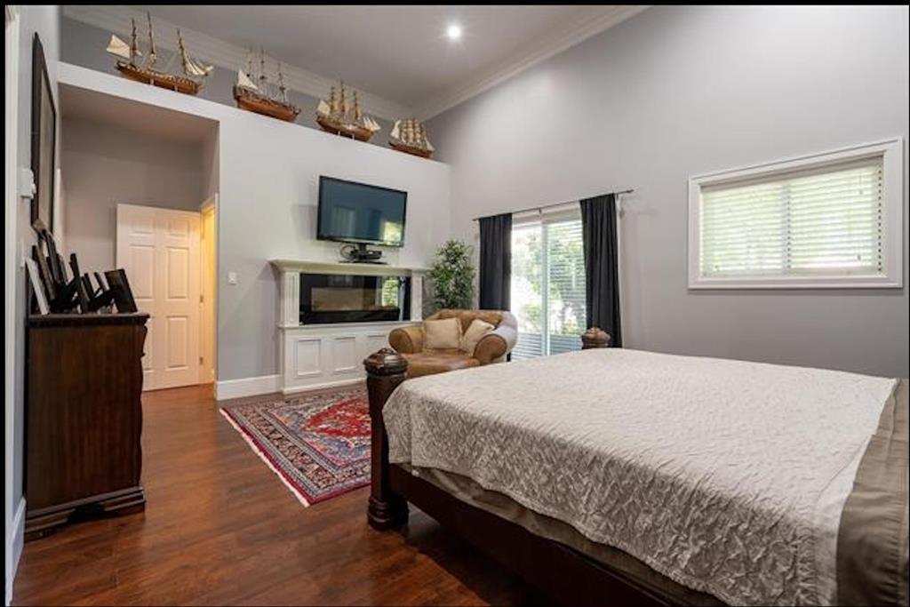 23009 FRASER HIGHWAY, Langley