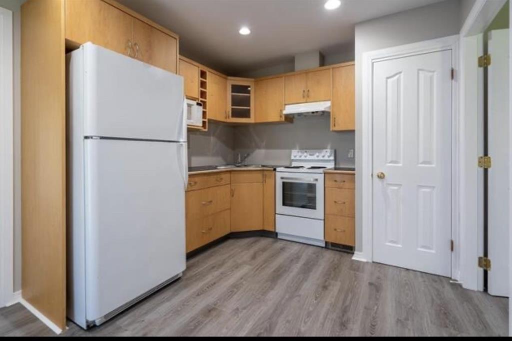 23009 FRASER HIGHWAY, Langley