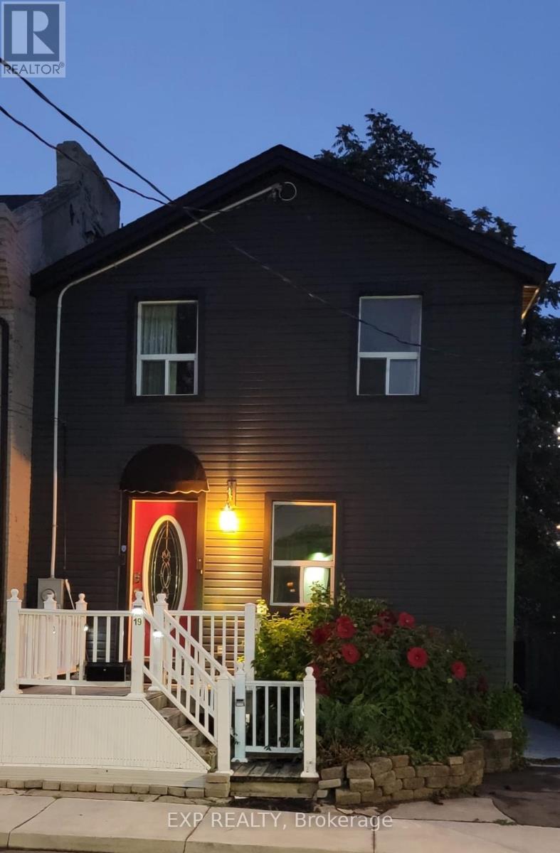 Photo 11 of 19 Railway Street, Hamilton ON