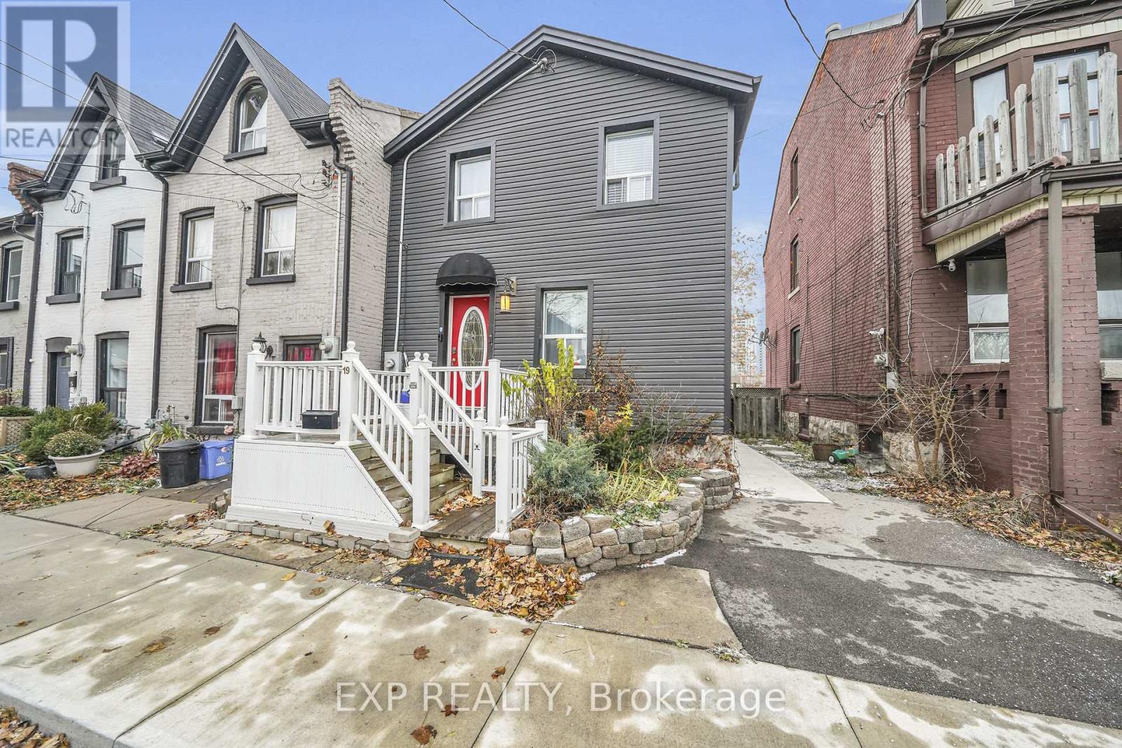 Photo 27 of 19 Railway Street, Hamilton ON