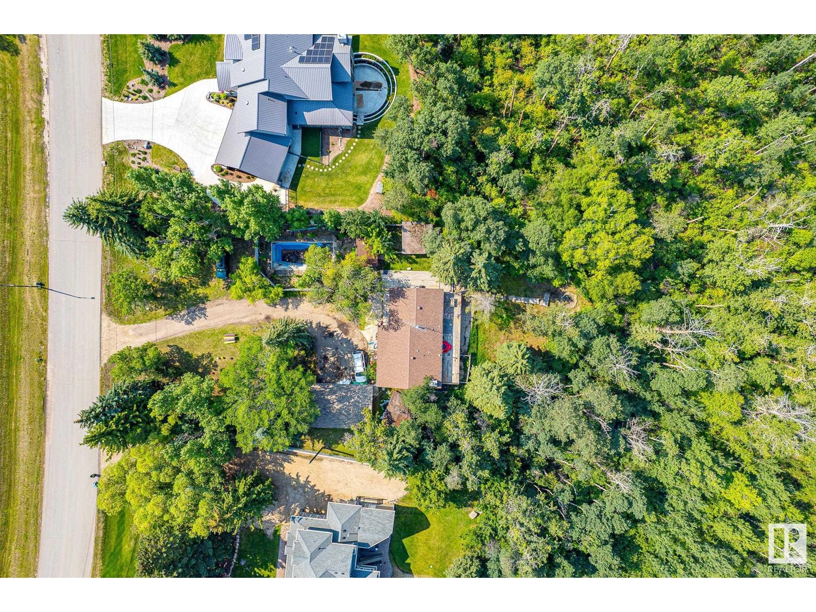 Photo 16 of 108 Windermere Dr Nw, Edmonton AB