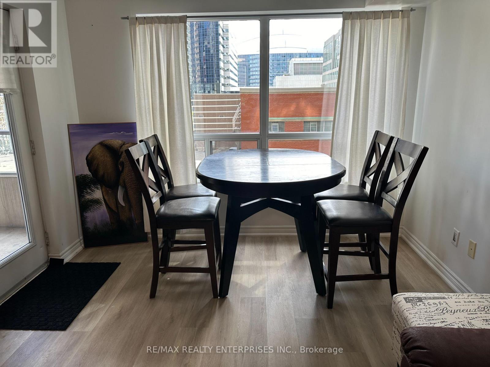 Photo 12 of 436 250 Wellington Street W, Toronto ON