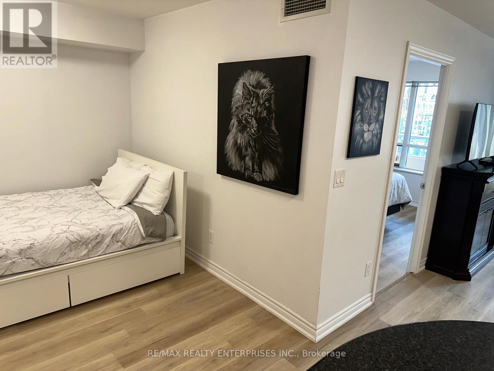 Photo 24 of 436 250 Wellington Street W, Toronto ON