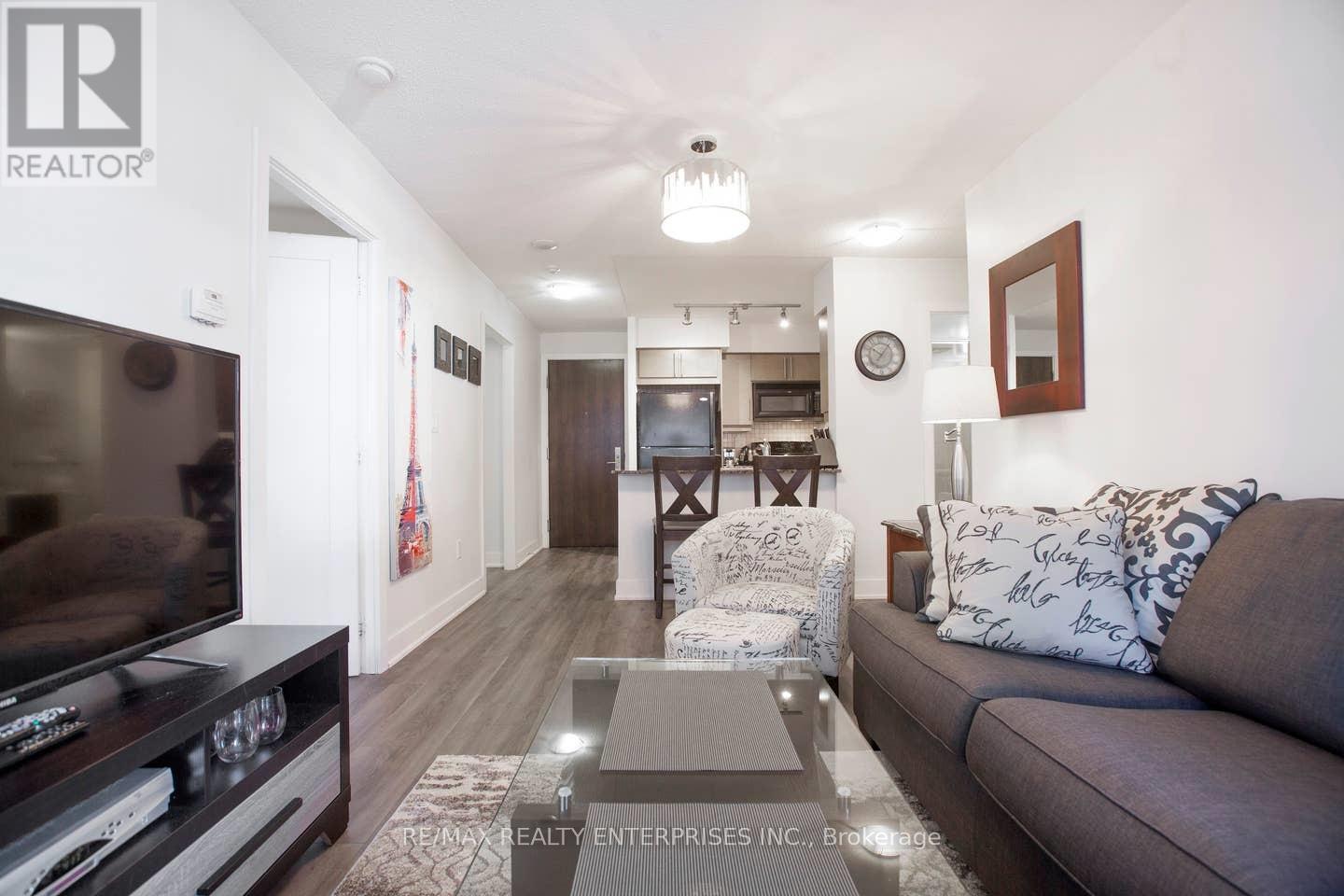 Photo 22 of 517 20 Blue Jays Way, Toronto ON