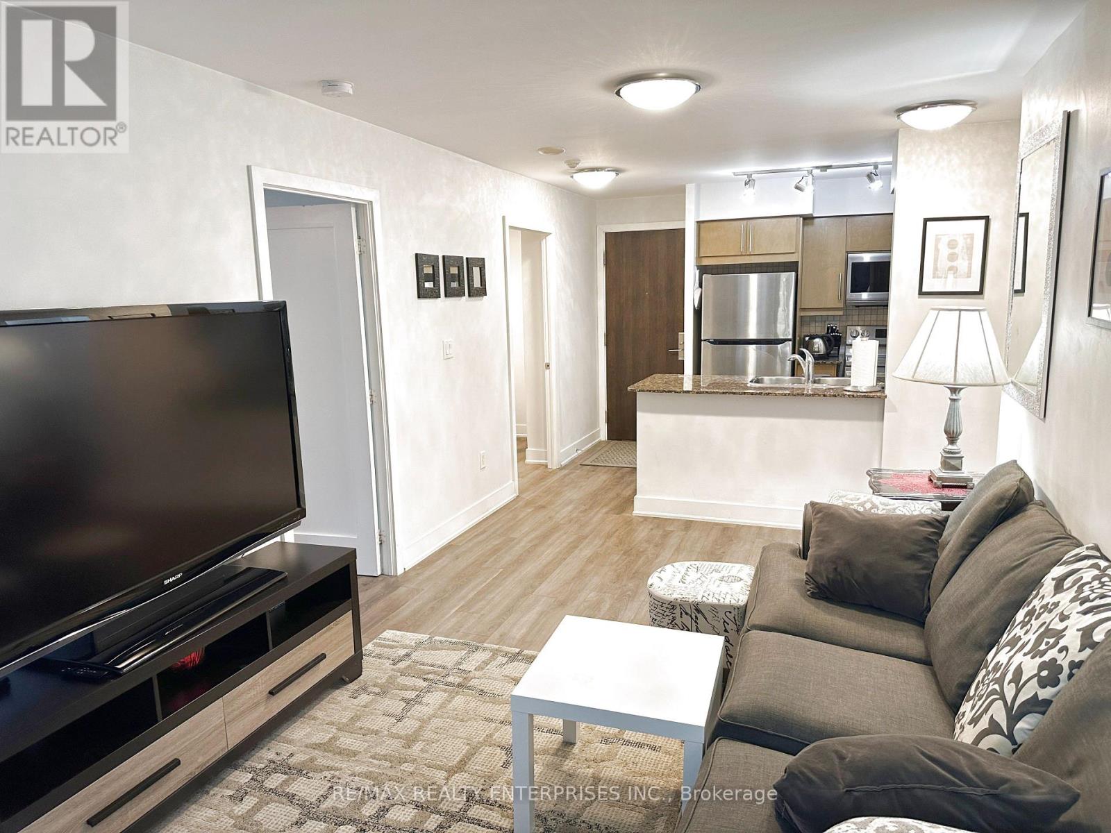 Photo 26 of 517 20 Blue Jays Way, Toronto ON