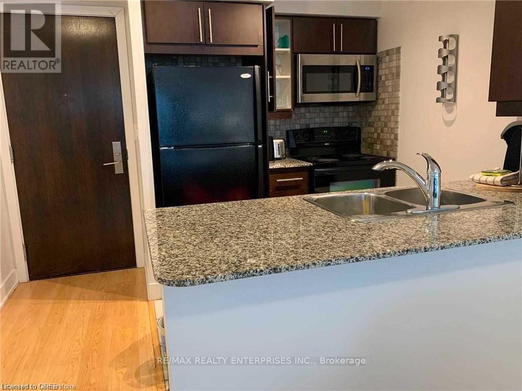 Photo 10 of 1017 20 Blue Jays Way, Toronto ON