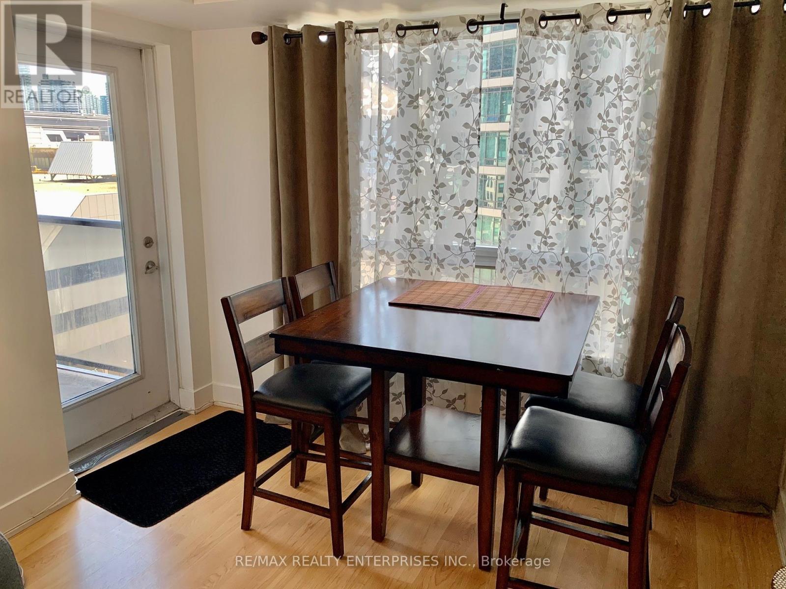 Photo 12 of 1017 20 Blue Jays Way, Toronto ON